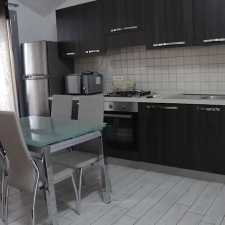 Frontemare Apartman *