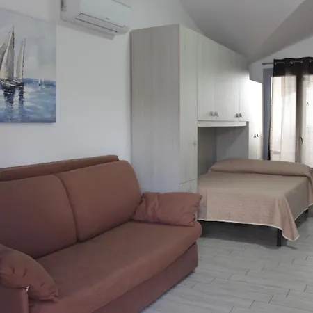 Apartment Frontemare *